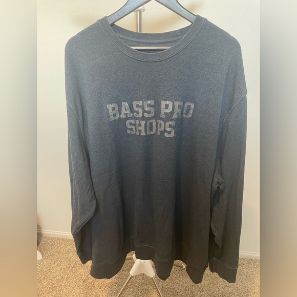 Bass Pro Shops Men's Gray Sweatshirt - Picture 1 of 1